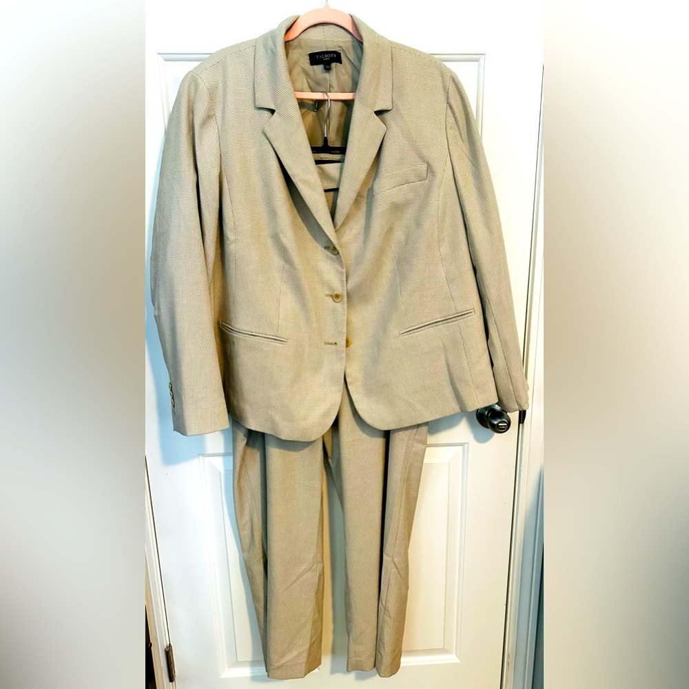 Women’s Talbot Pant Suit